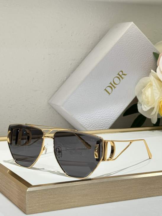 Picture of Dior Sunglasses _SKUfw79279306fw